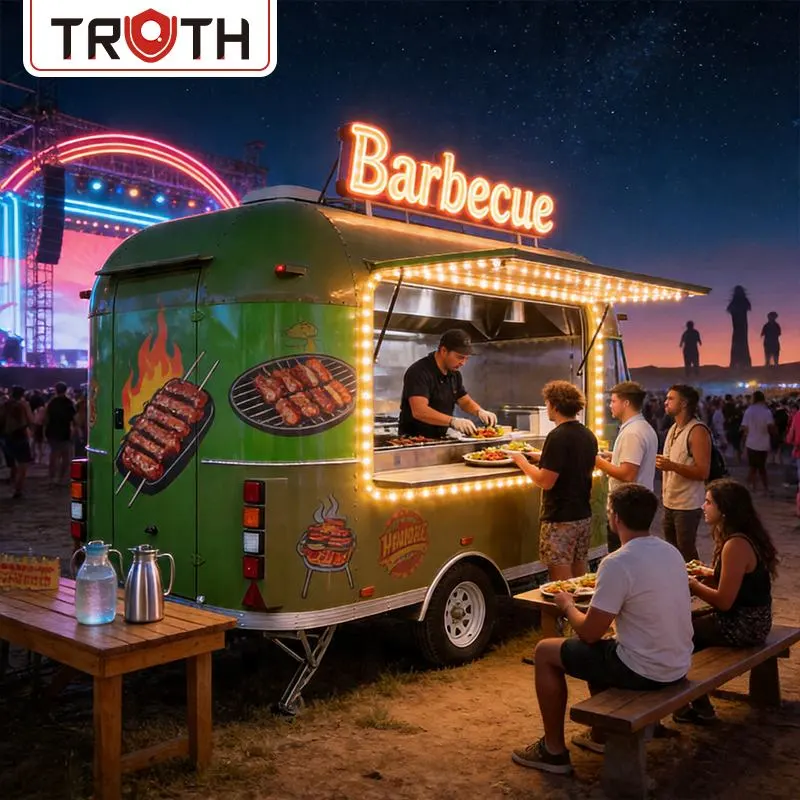 Camion per barbecue con attrezzatura da cucina completa